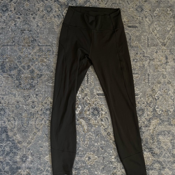 Lululemon Wunder Under Leggings - Picture 2 of 5
